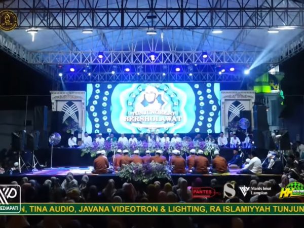 Karang Taruna Cebolek Kidul Berperan Aktif dalam Acara Tunjungrejo Bersholawat 2024